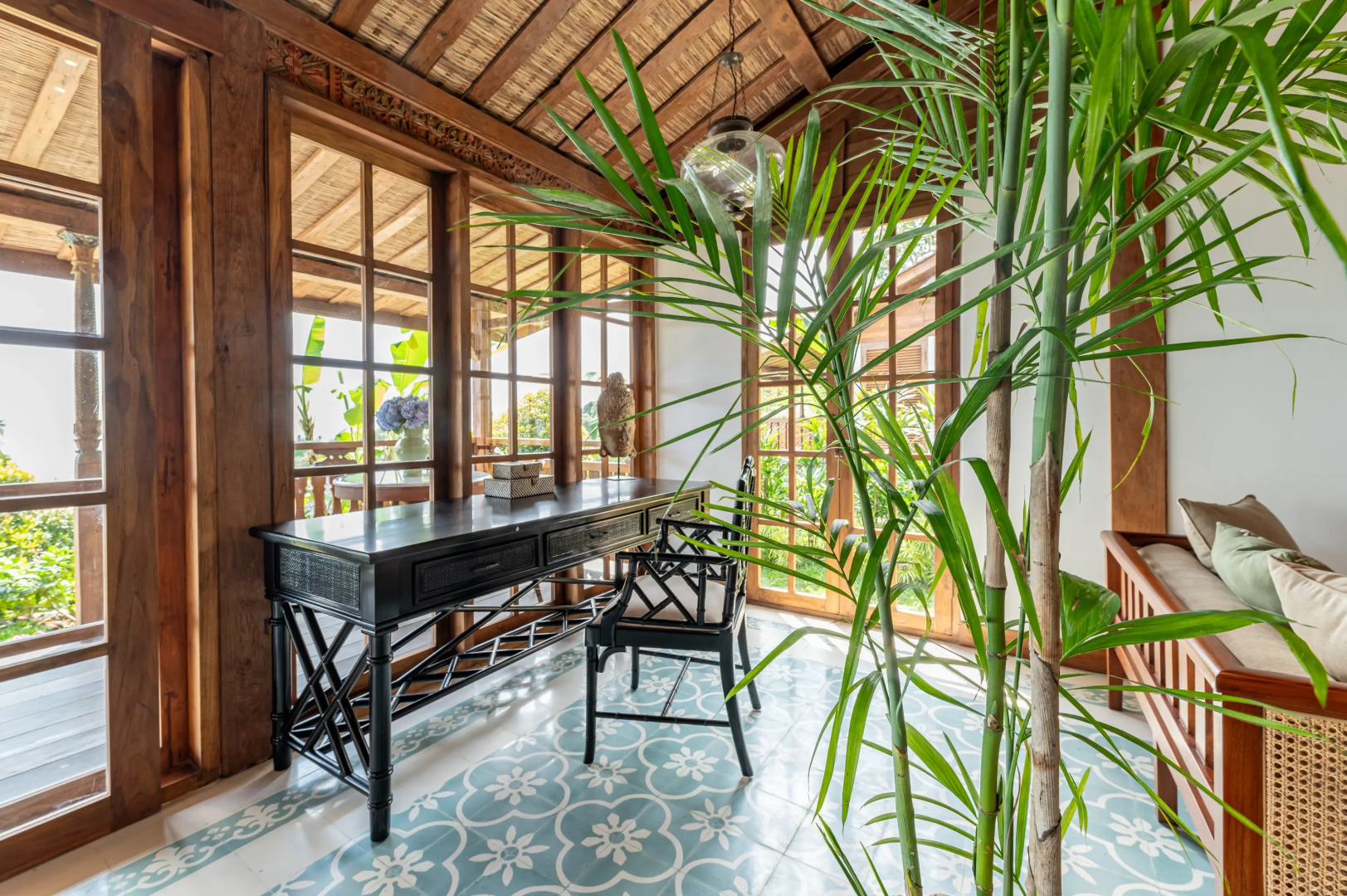 Курортный отель Resort Umah  Lusa