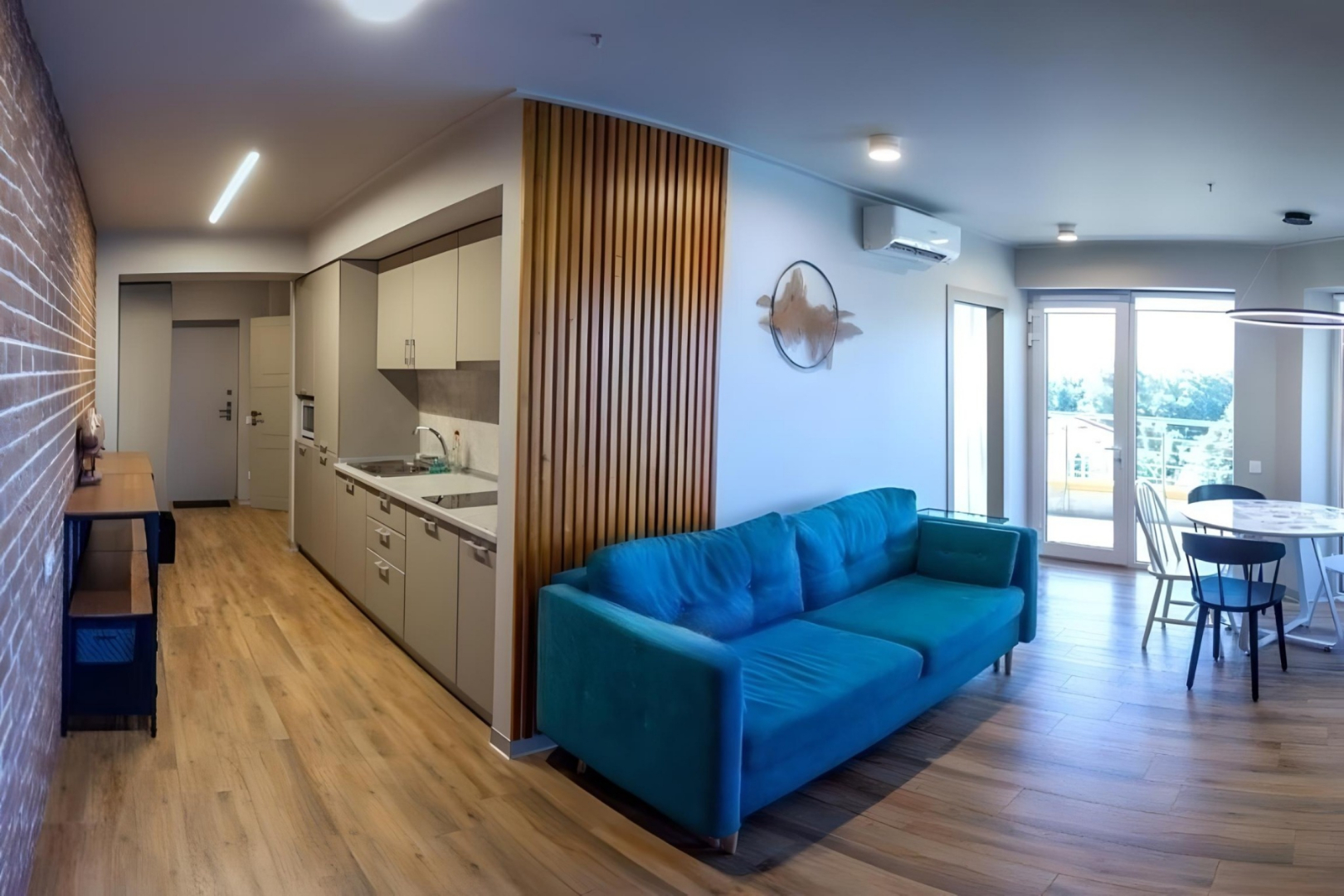 Апартаменты ЖК Версаль 1