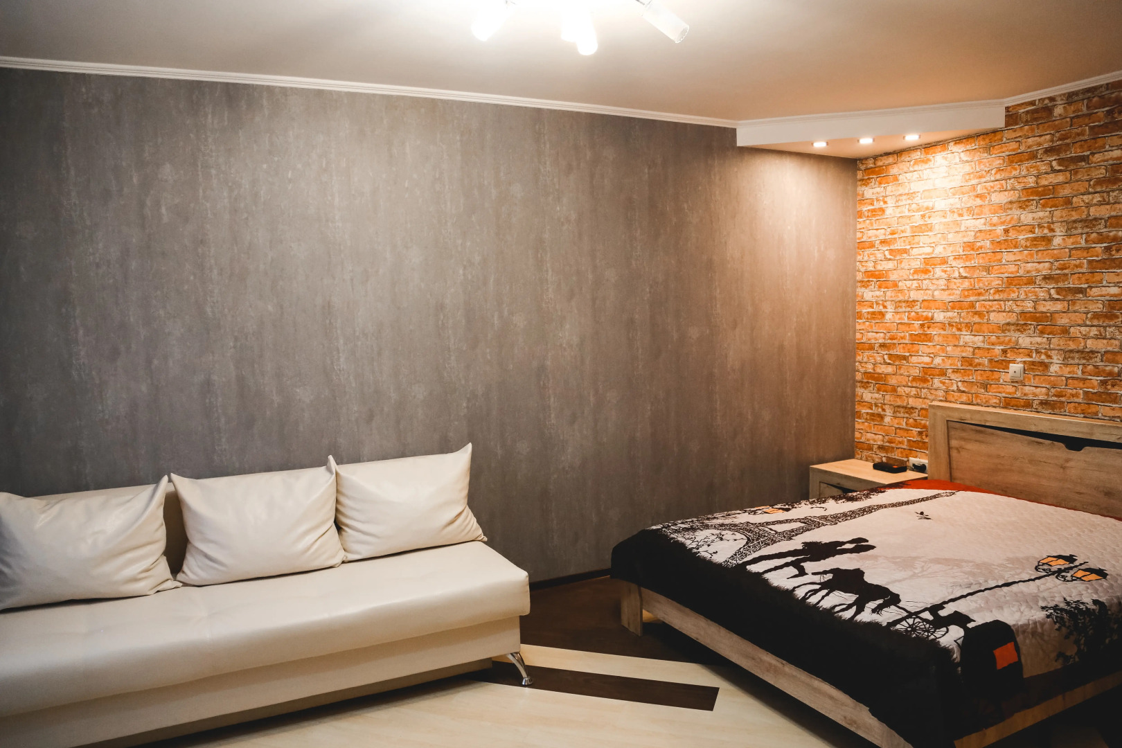 Апартаменты на Коммунаров