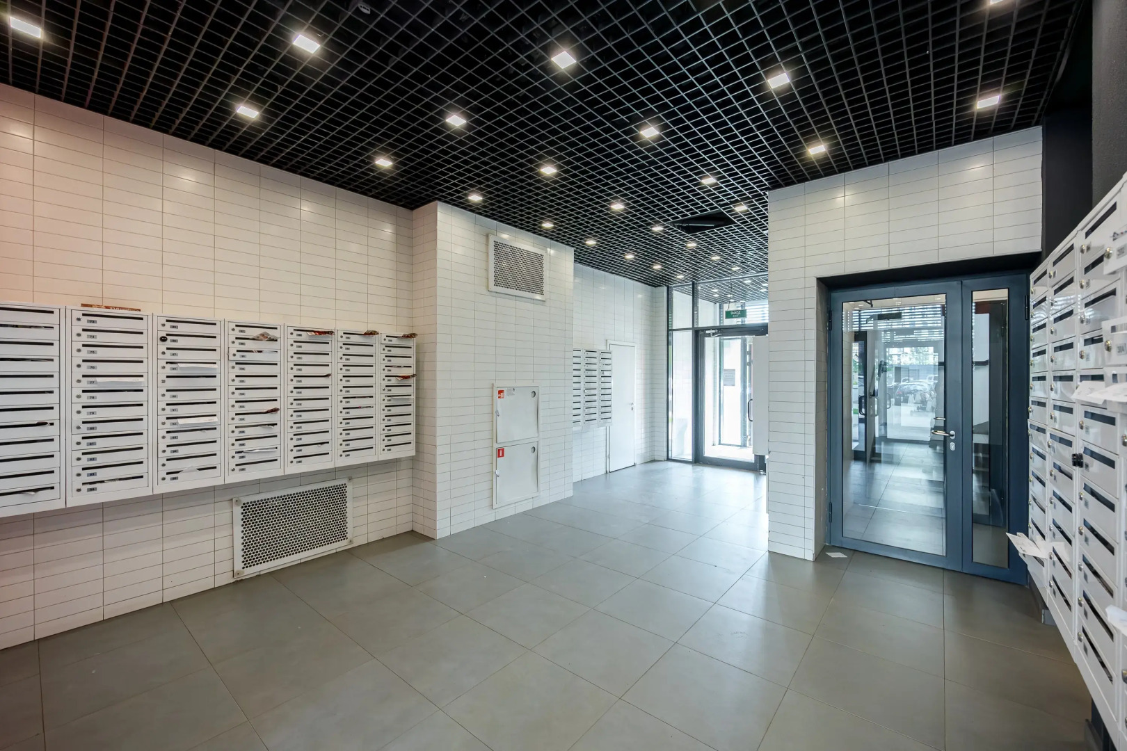 Квартира Студия на 30-ом Этаже с Видом на Лес