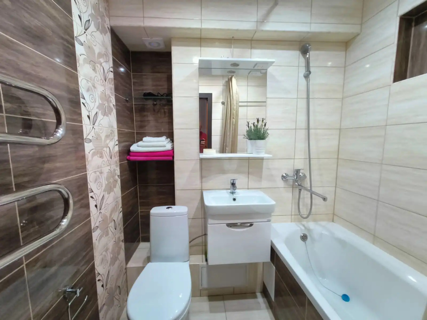 Квартира двухкомнатная в самом центре на Больничной 13