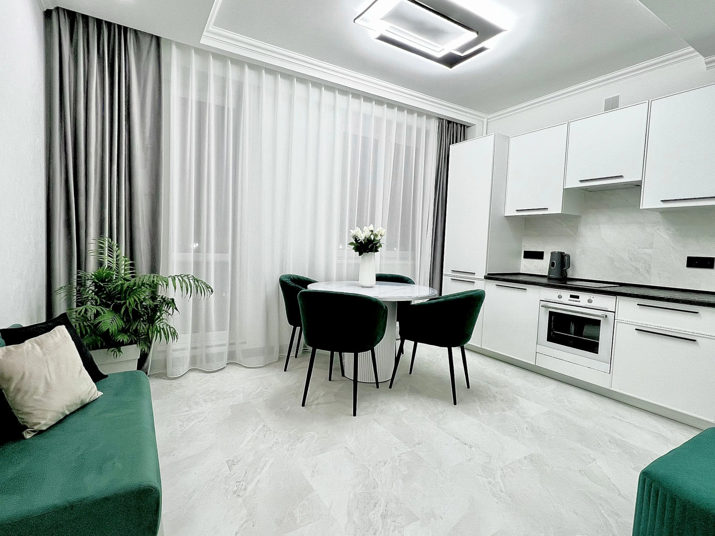 Квартира MaTur Home в центре у метро с шикарным видом