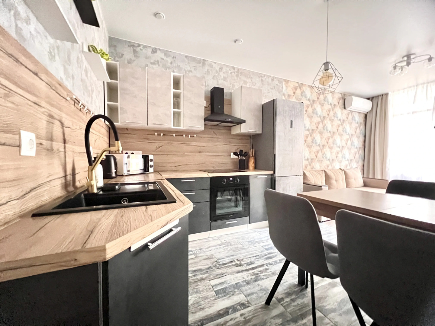 Квартира Евродвушка с панорамным балконом