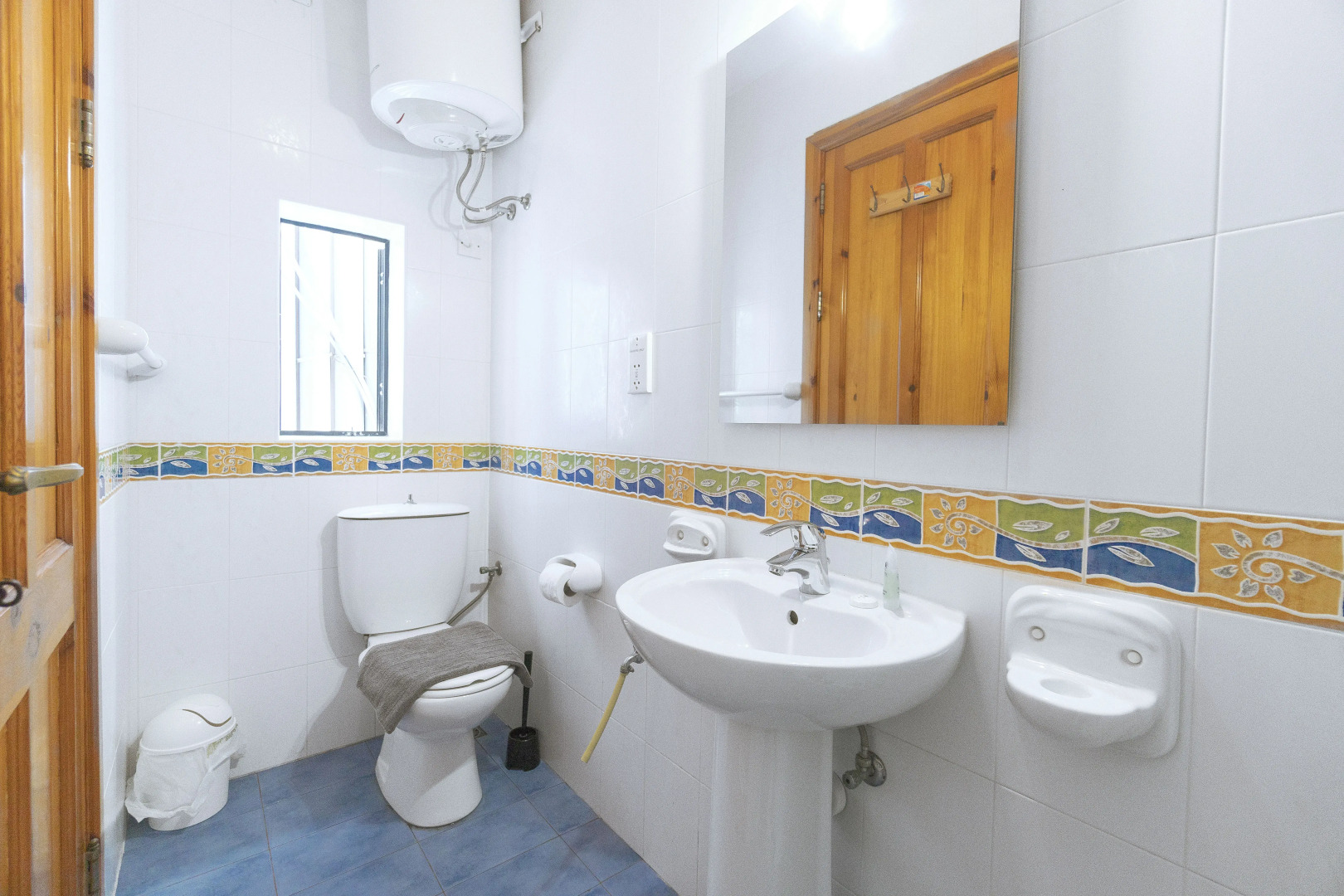 Апартаменты Harbour Lights