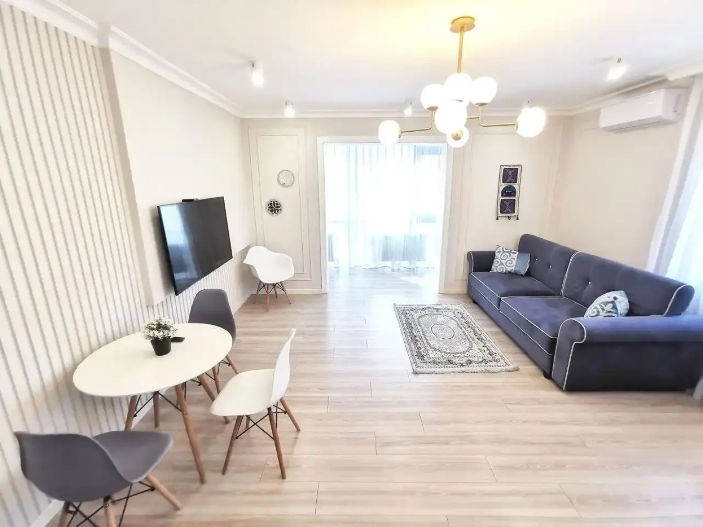 Апартаменты M.O.O.N. APARTMENTS Assem PLAZA