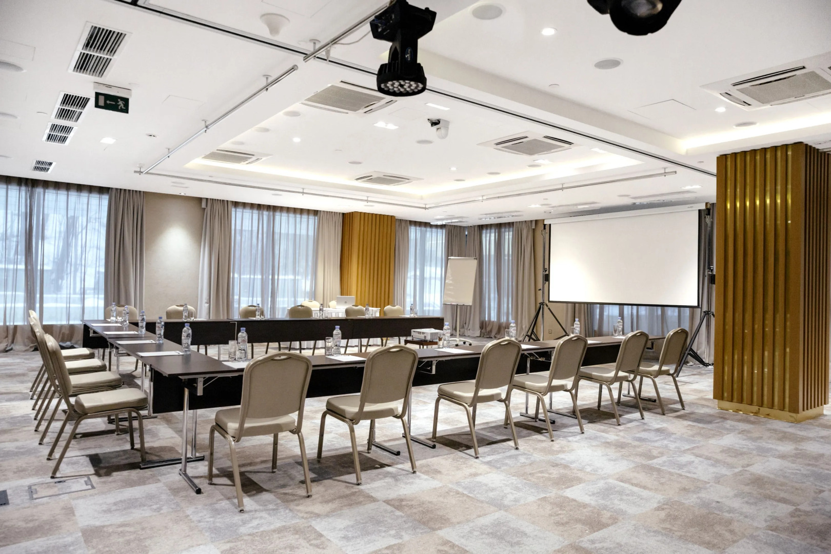 Отель Пальмира Бизнес Клуб