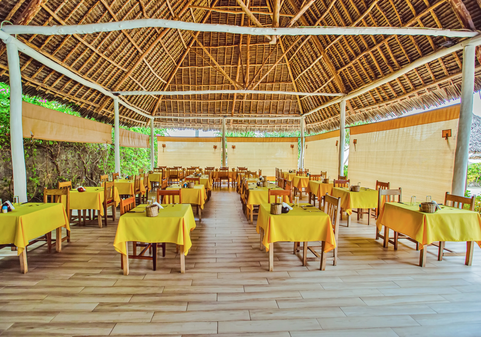 Отель AHG Sun Bay Mlilile Beach