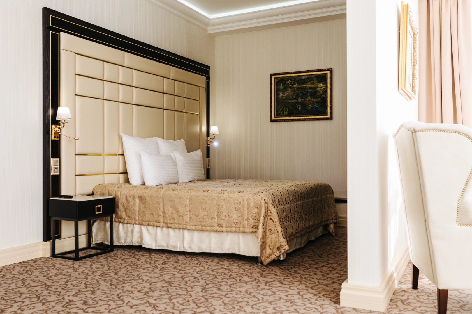 7 Avenue Hotel & SPA