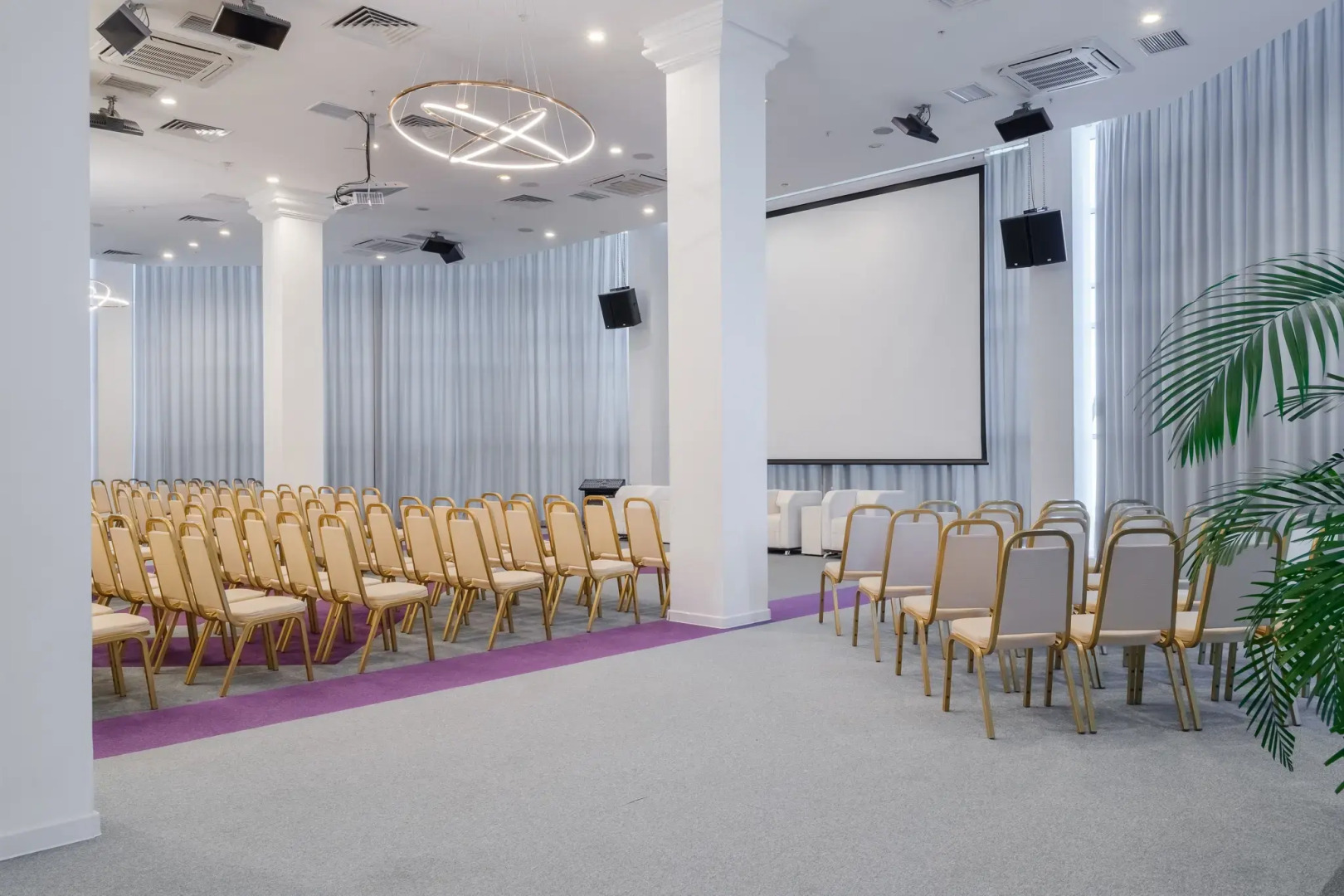 Отель Маринс Гранд Астрахань