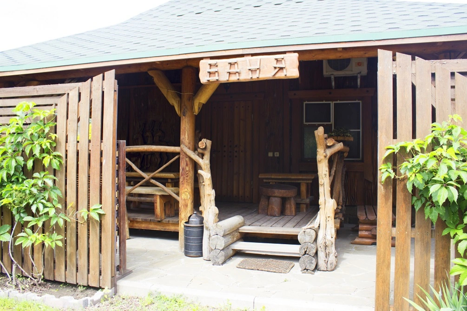 Okhotnichiy Club