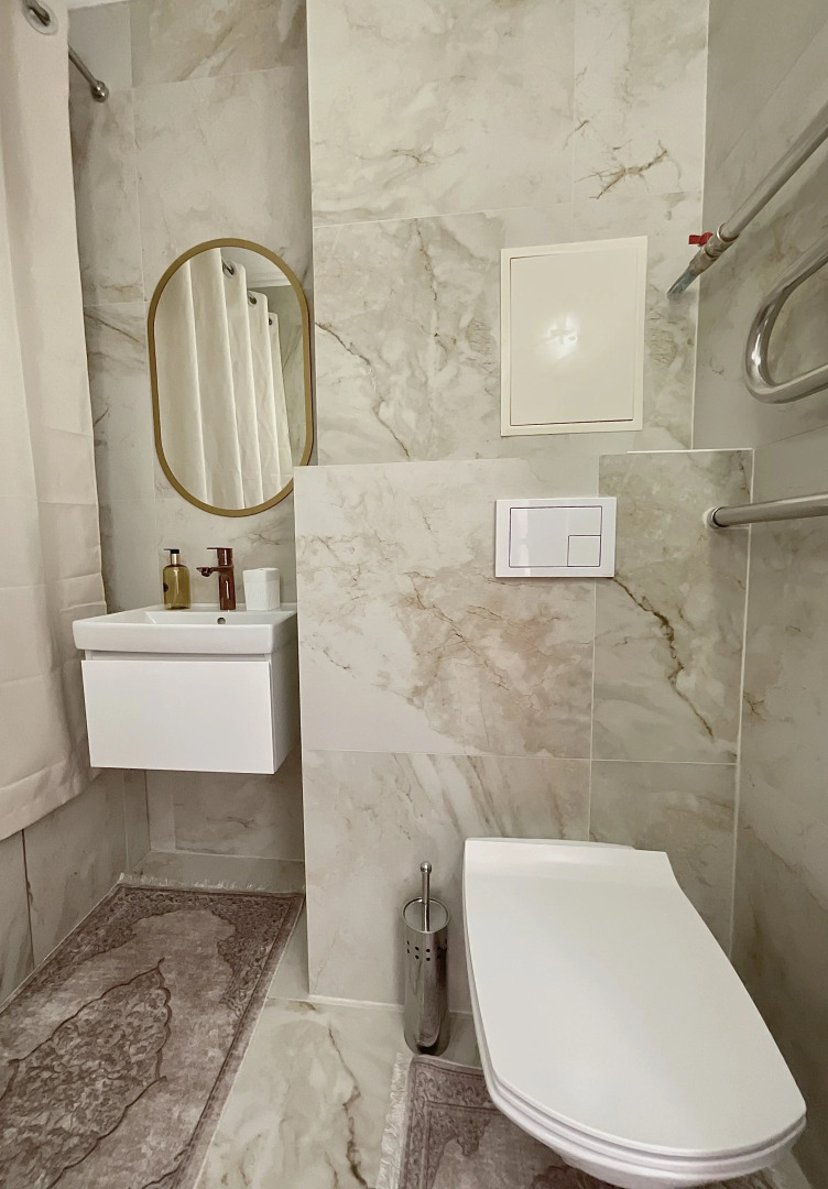 Апартаменты на улице Романтиков 1