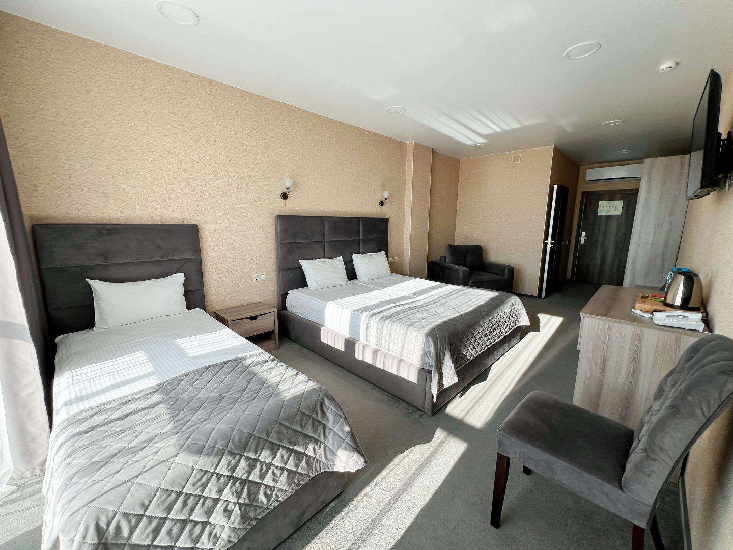 Отель Grand Sapphire