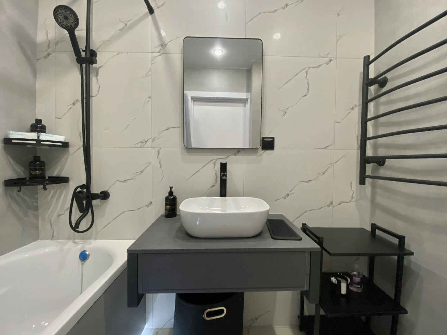 Апартаменты с видом на пруд