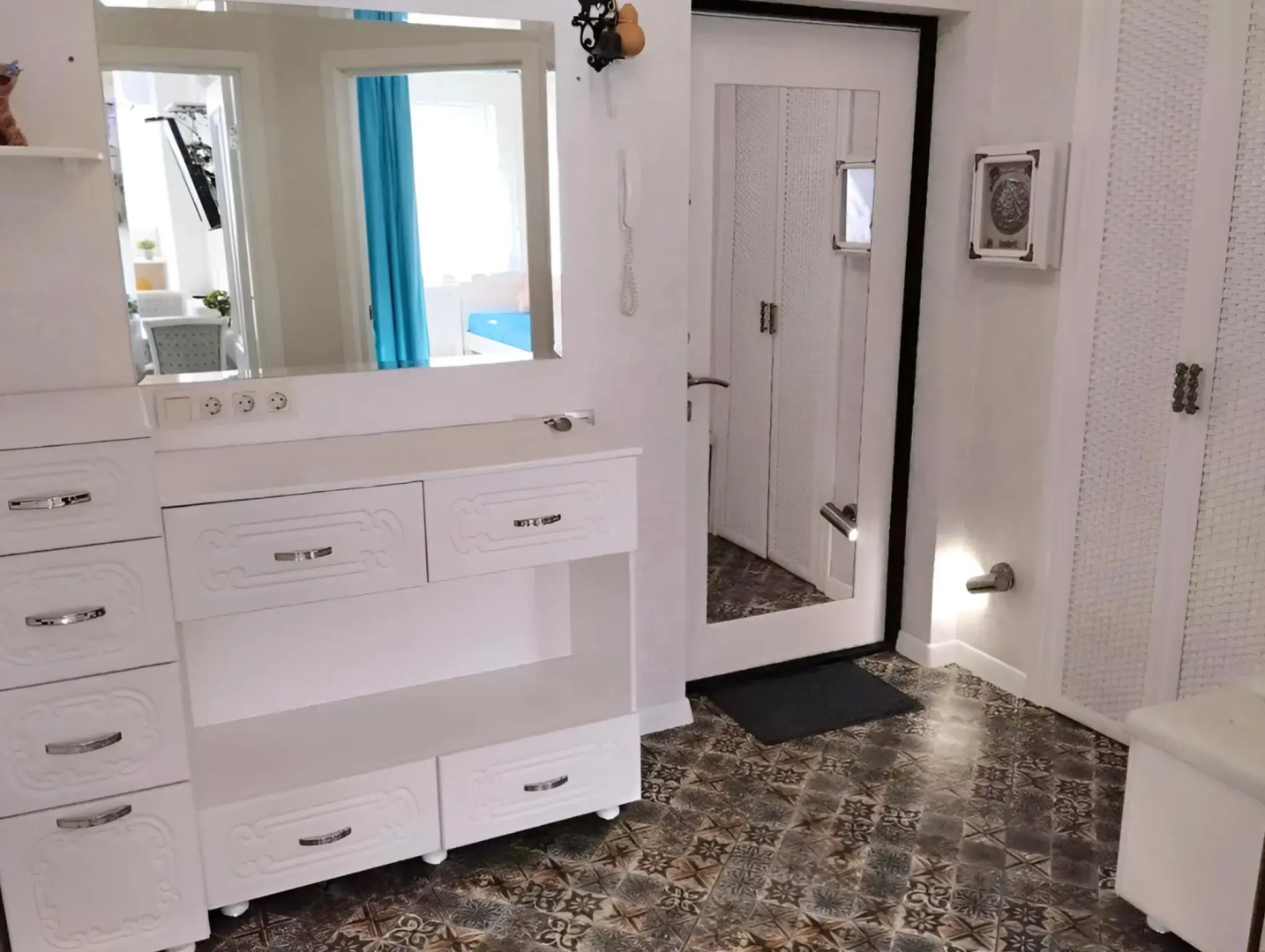 Квартира с видом на стадион