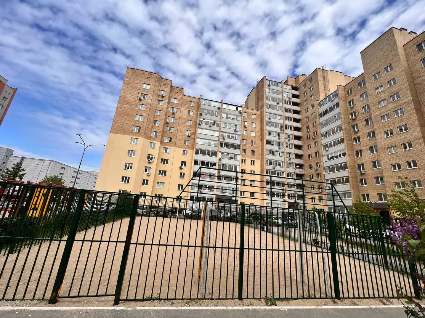 Апартаменты 2кв Восточный Суходольская 14