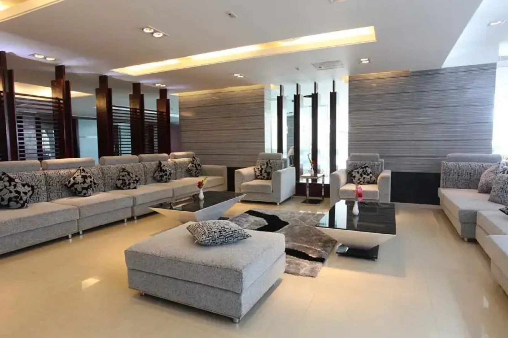 Отель The Cox Today