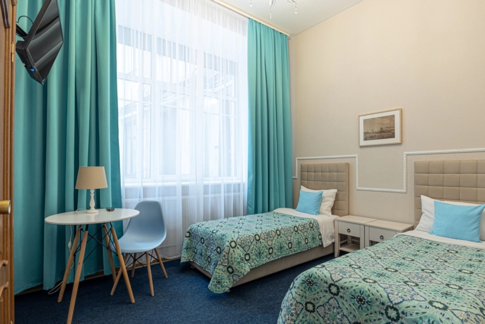 Отель Искра