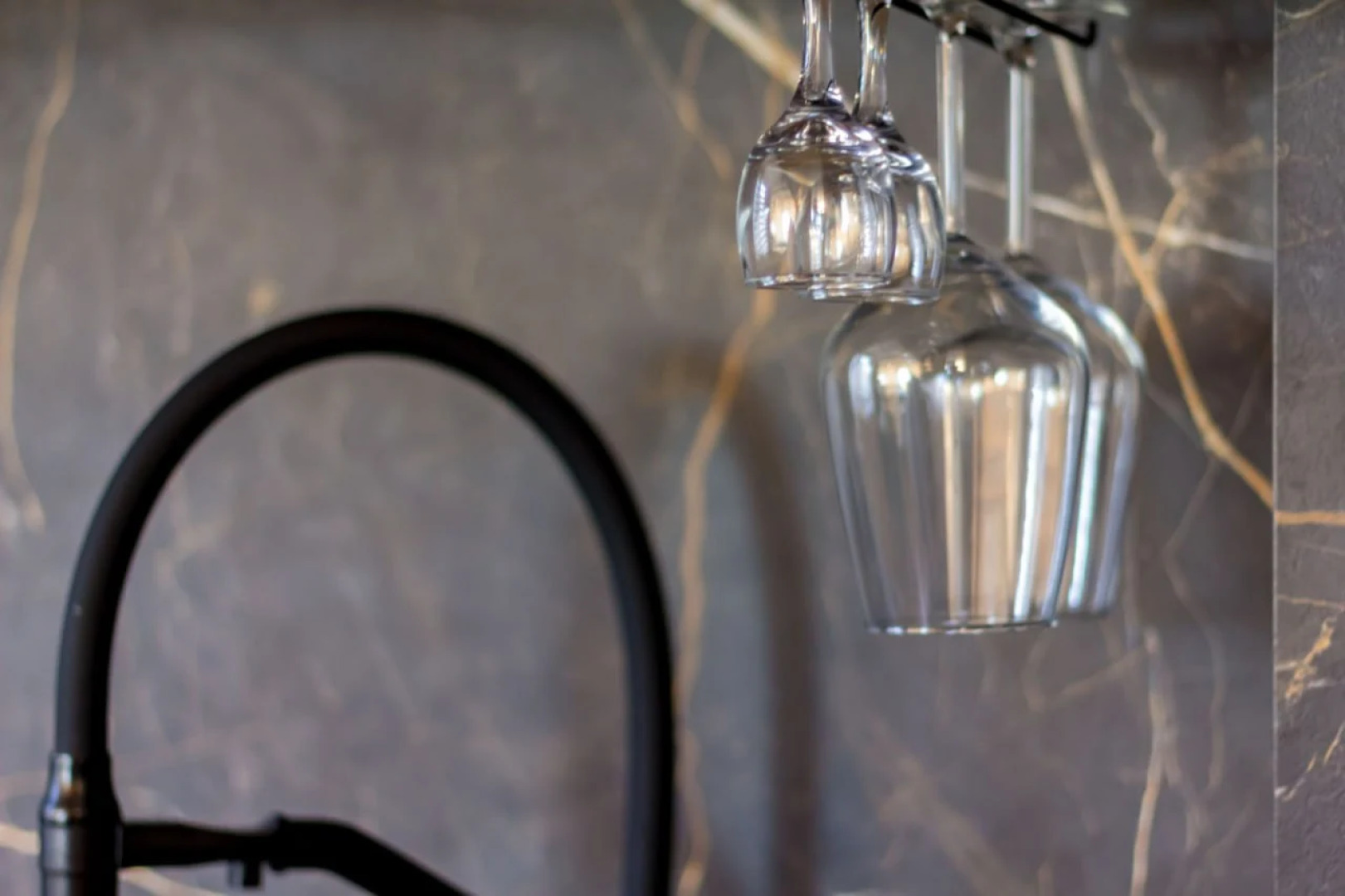 Апартаменты Emerald on Leonova