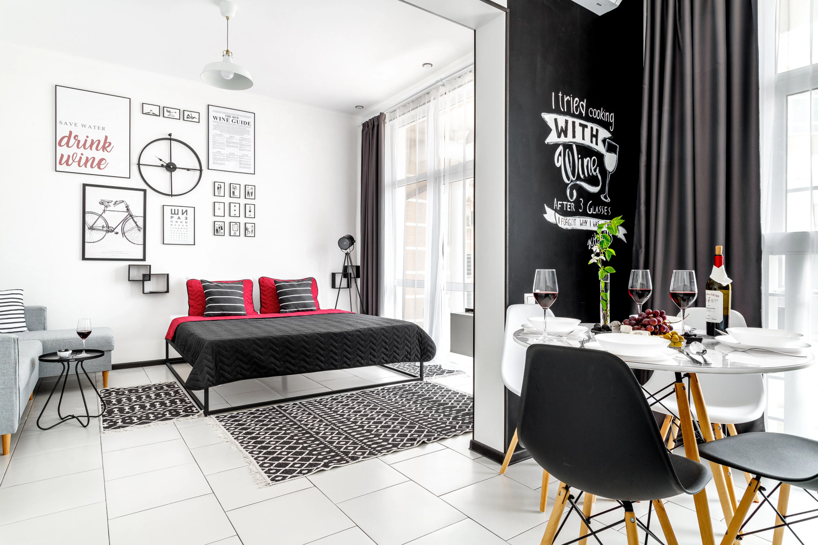 Апартаменты Caмая Стильная Студия c Видoм нa Мoре и Собcтвeнным Вxодом от Home Group apartments