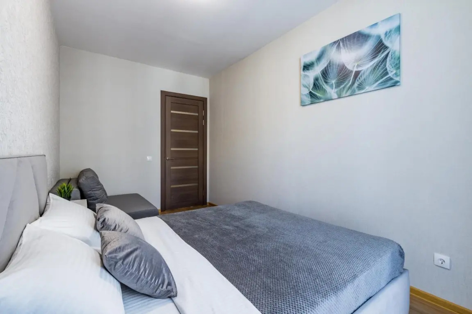 Апартаменты DramHouse ЖК Уральский 1