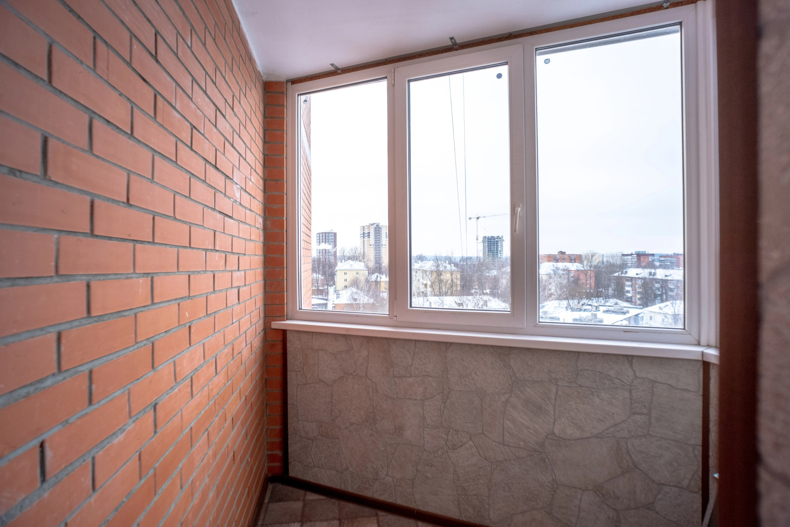 Квартира большая двухкомнатная в отличном районе