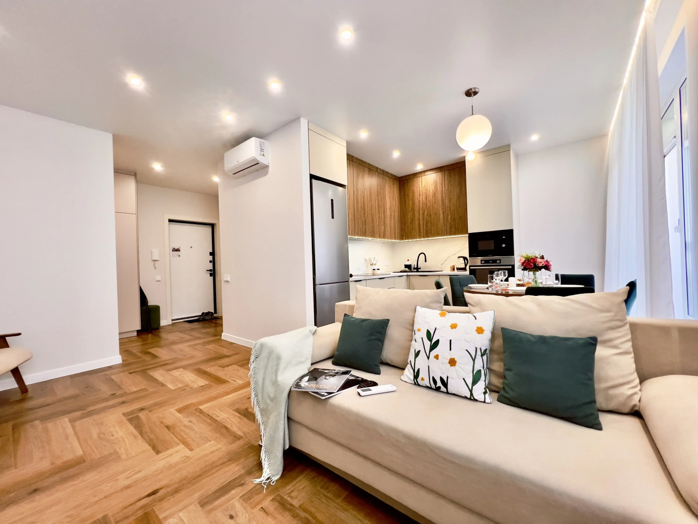 Апартаменты семейные ВыДома в ЖК CityLife в центре города