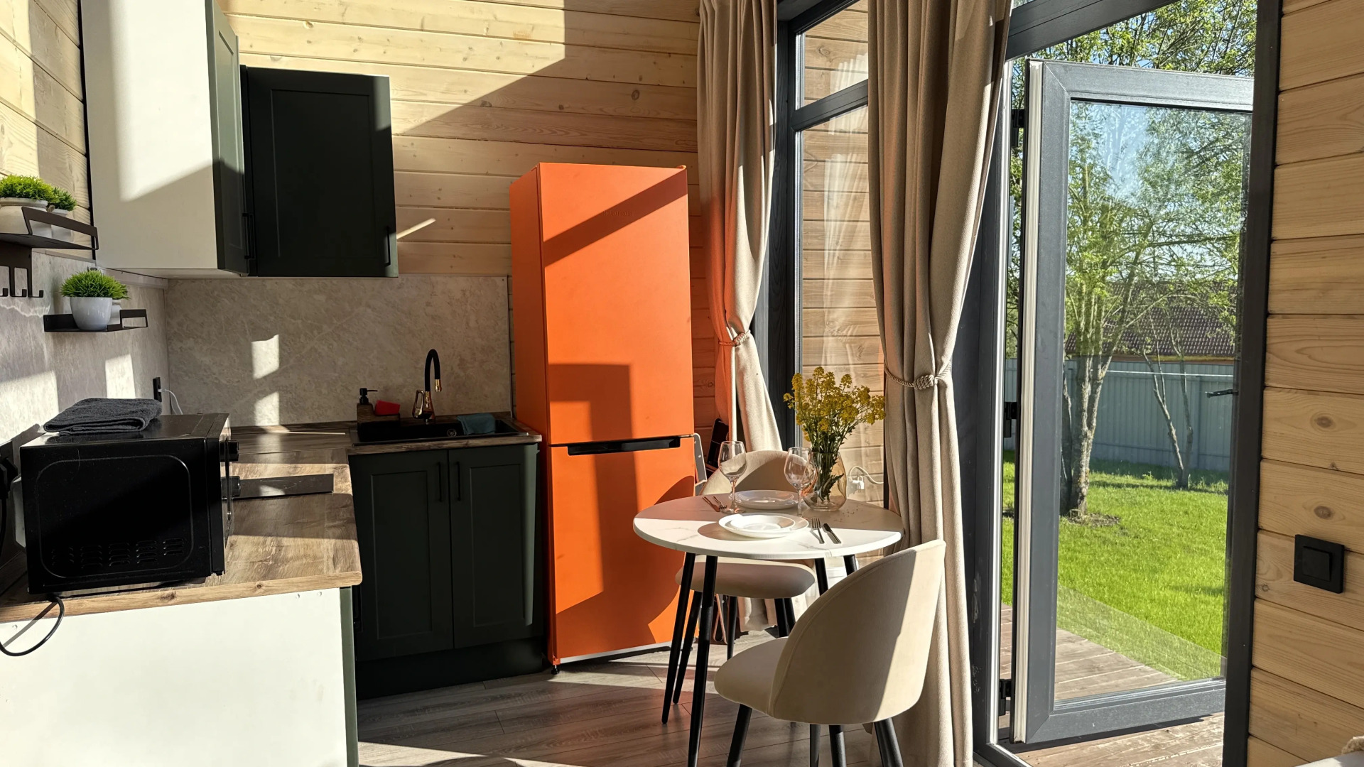 Частный дом Уютный  в Изумрудном