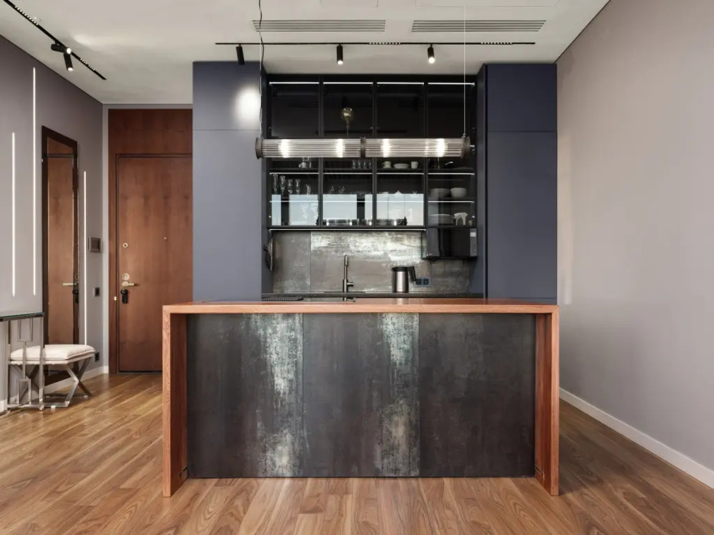 Красивый панорамный апартамент с 2 спальнями