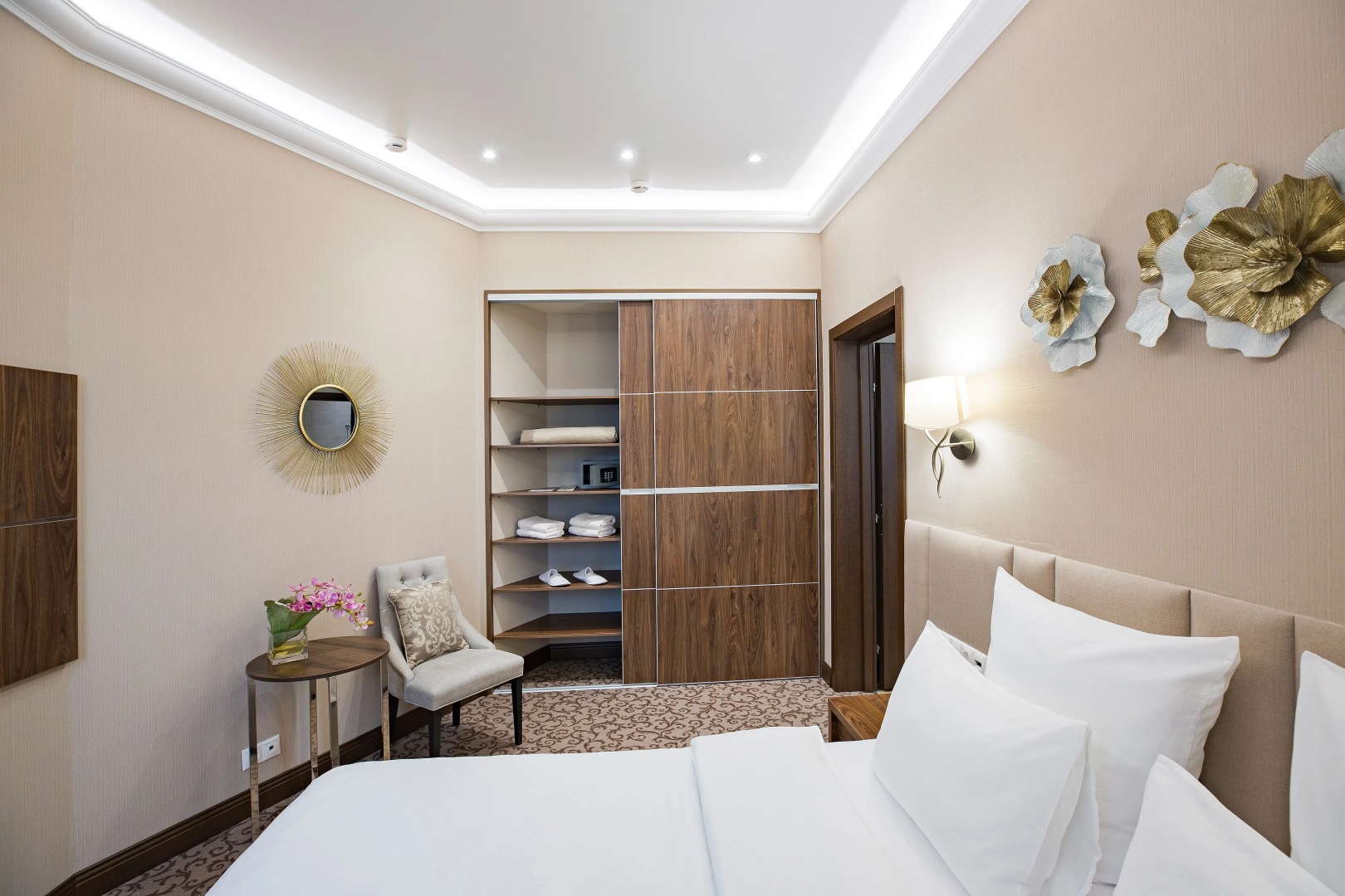 Отель Опен Сити