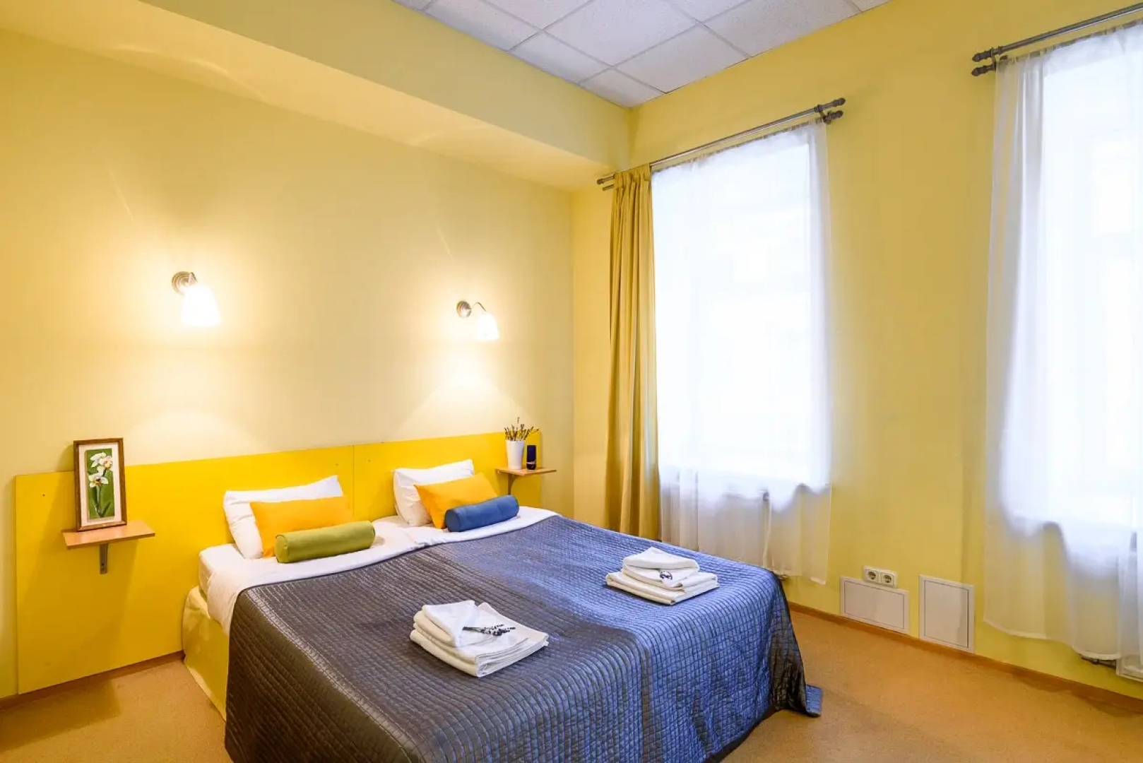 Отель Red Apple