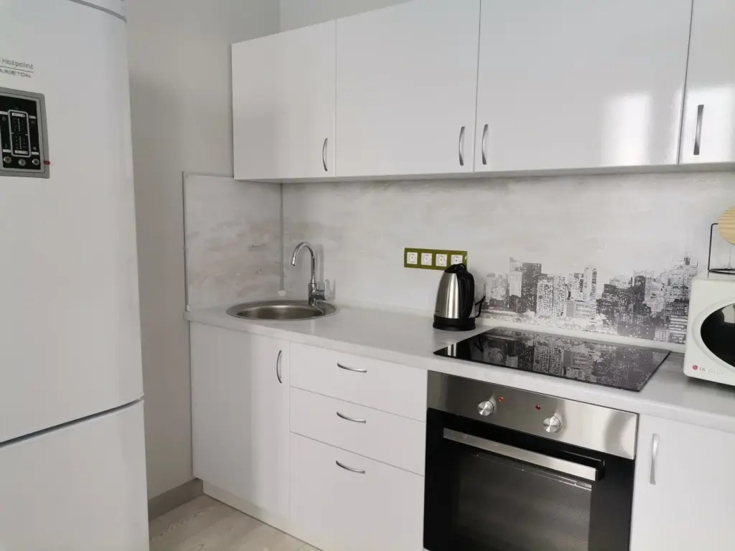 Апартаменты Северное сияние Новгородская 1 (1)