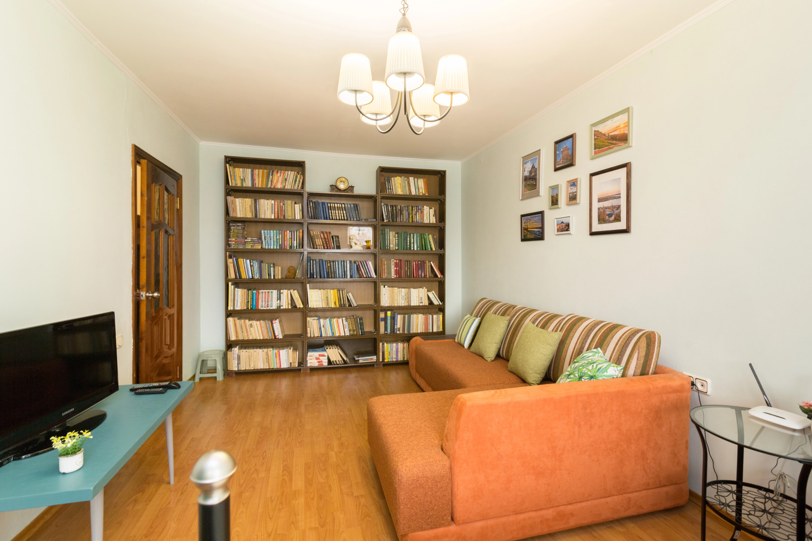 Апартаменты двухкомнатные в центре на ул.Горького 152. Сова-Дом