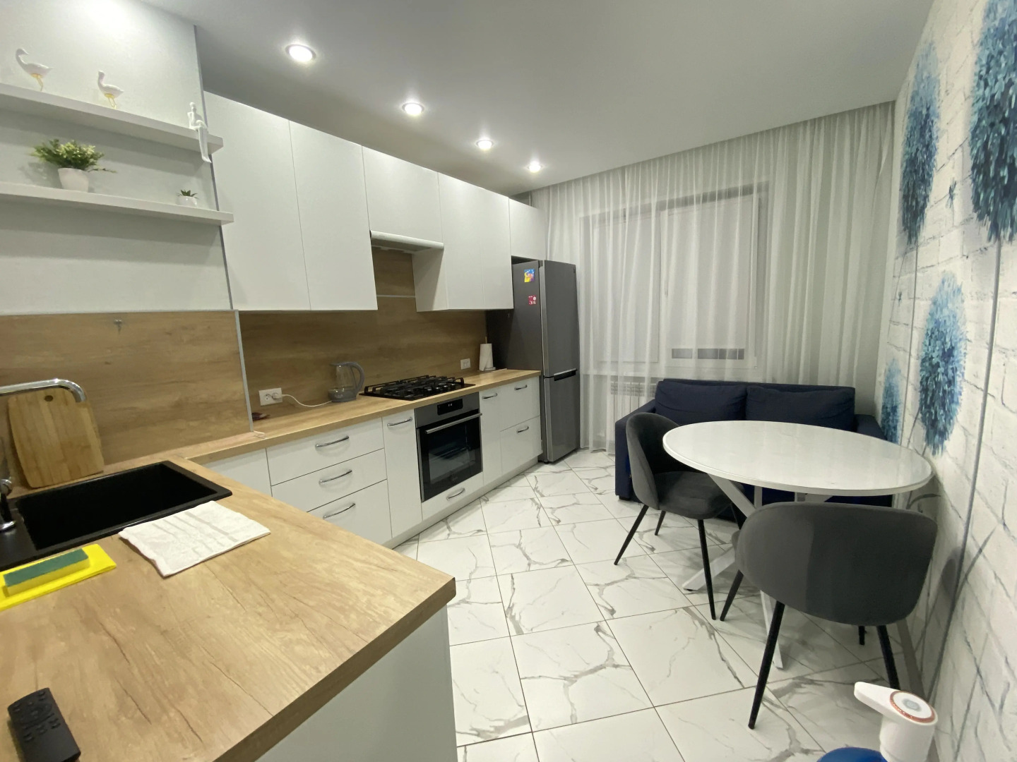 Апартаменты Семейные трехкомнатные на Свердлова