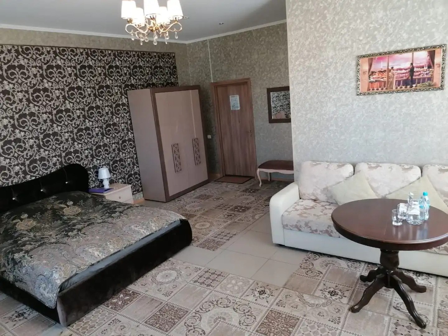 Отель Эмдер