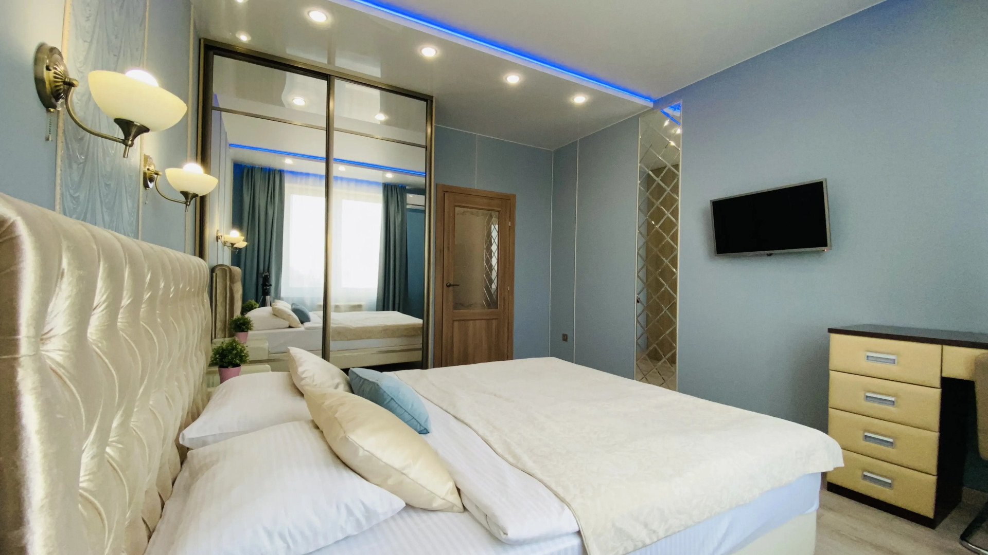 Апартаменты ИннХоум Panorama&Riverside de Luxe