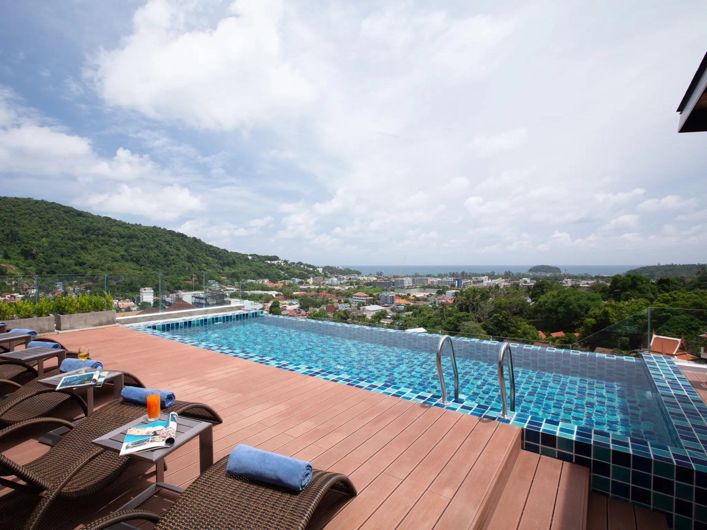 Отель Splendid Sea View Resort