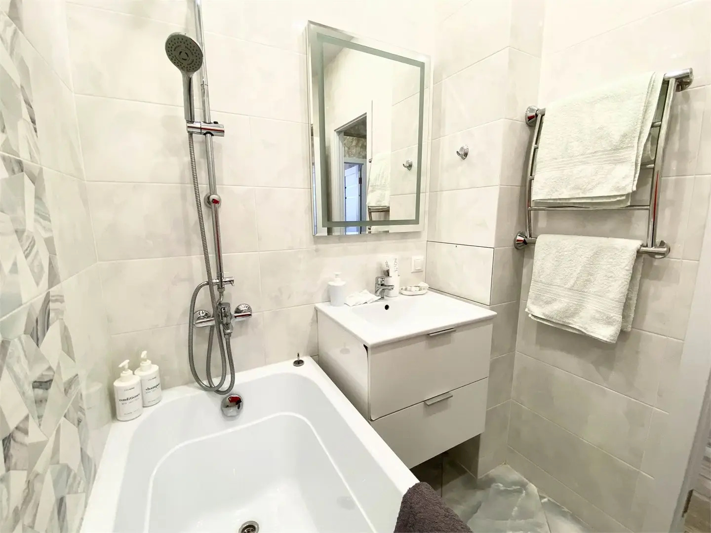 Апартаменты у аквапарка Улёт 144