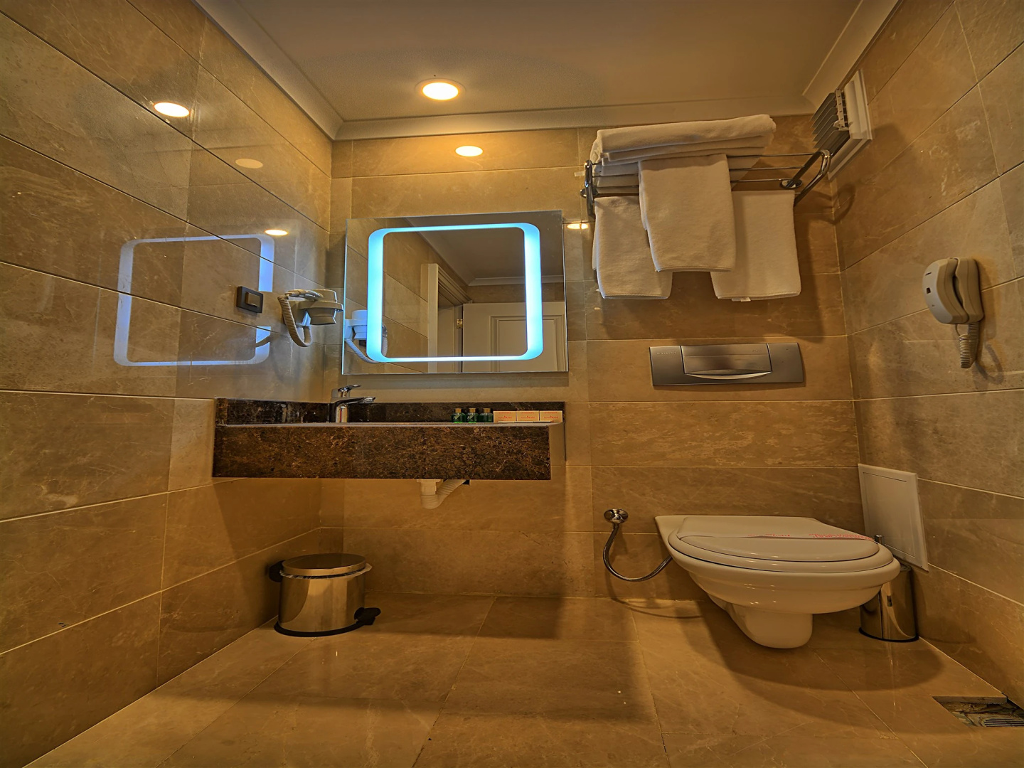 Samir Deluxe Hotel