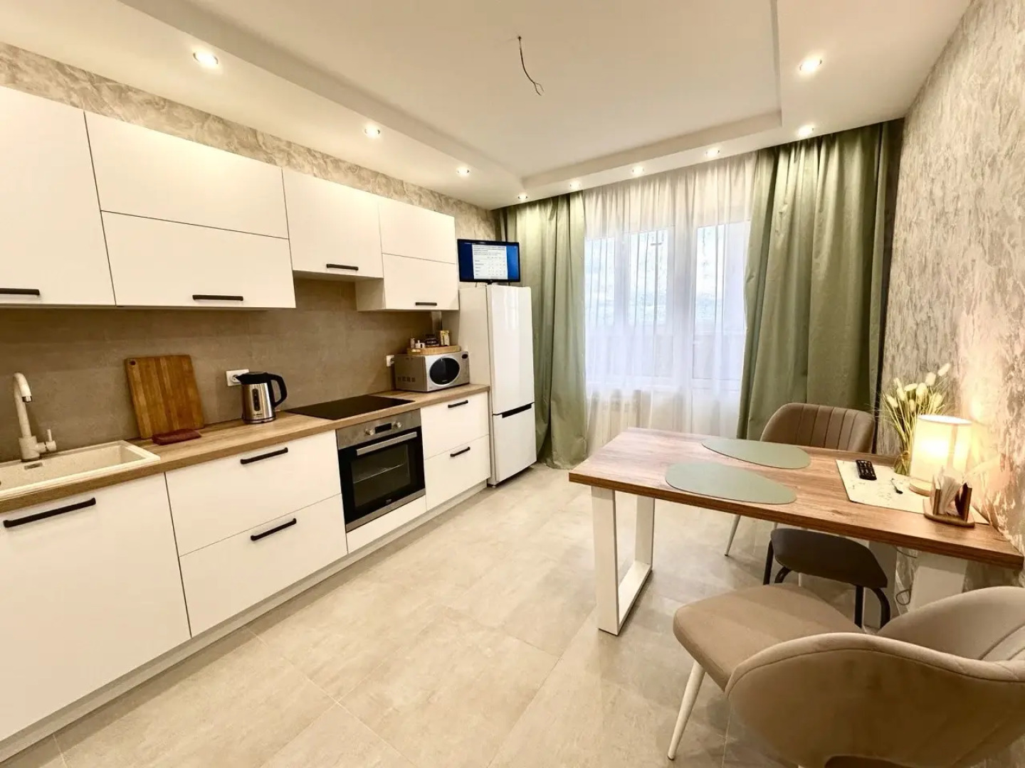 Апартаменты Fresh Room на улице Сергея Лазо д.5