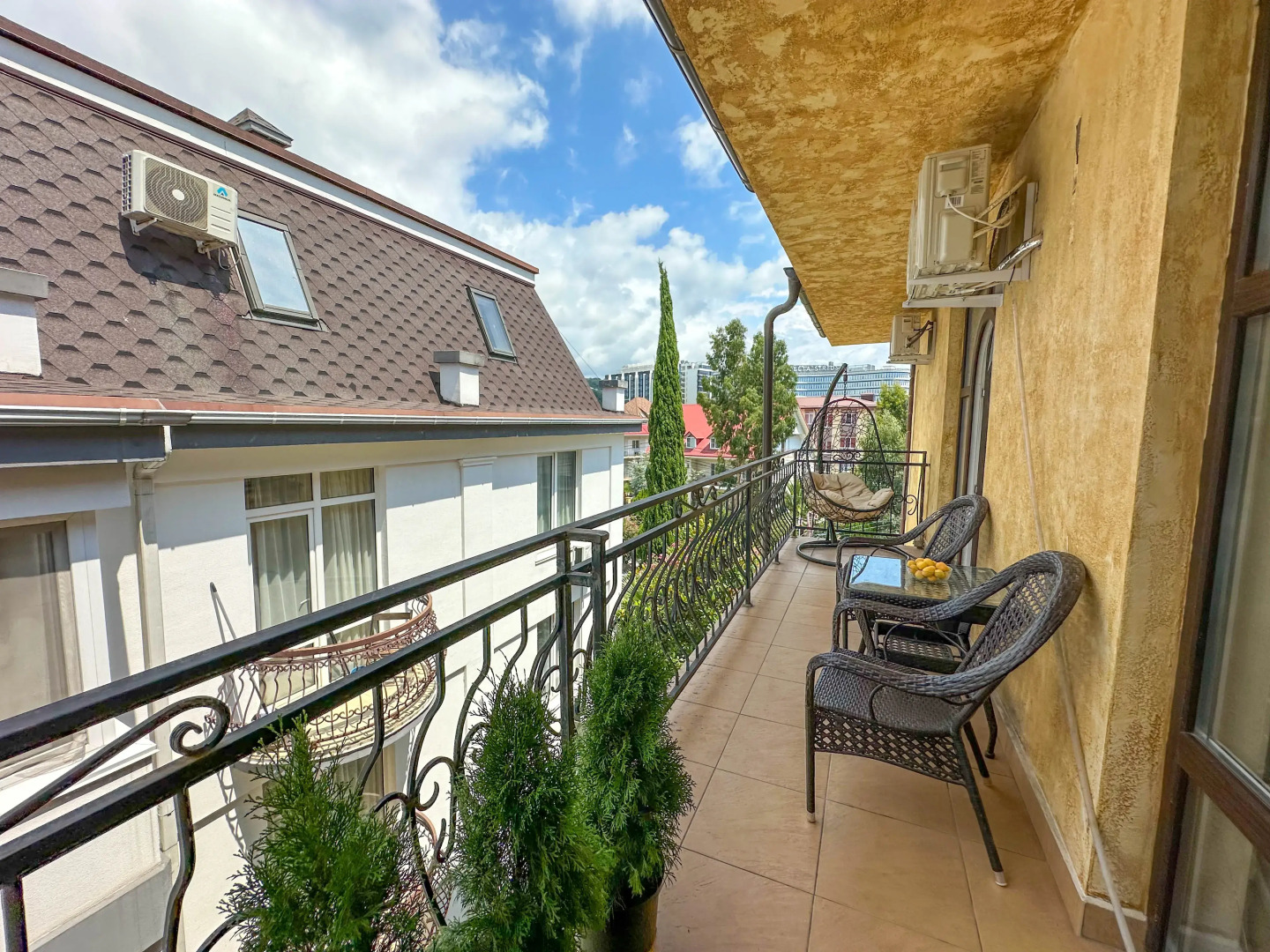 Апартаменты Перелетная 22