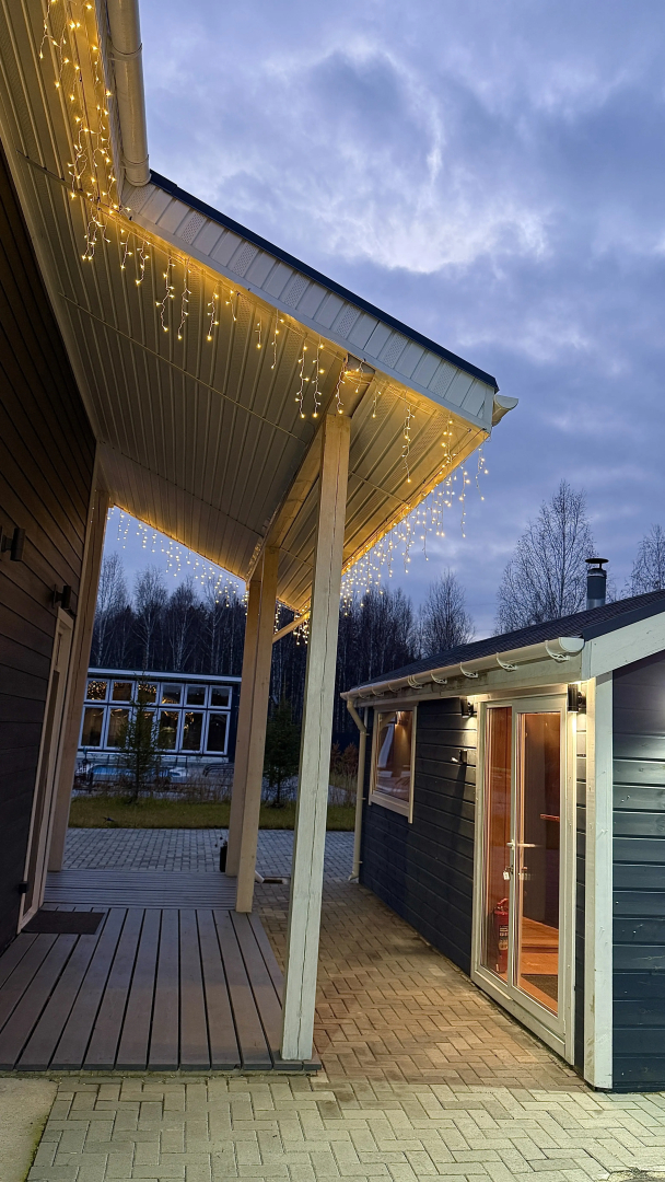 Частный дом с бассейном и баней