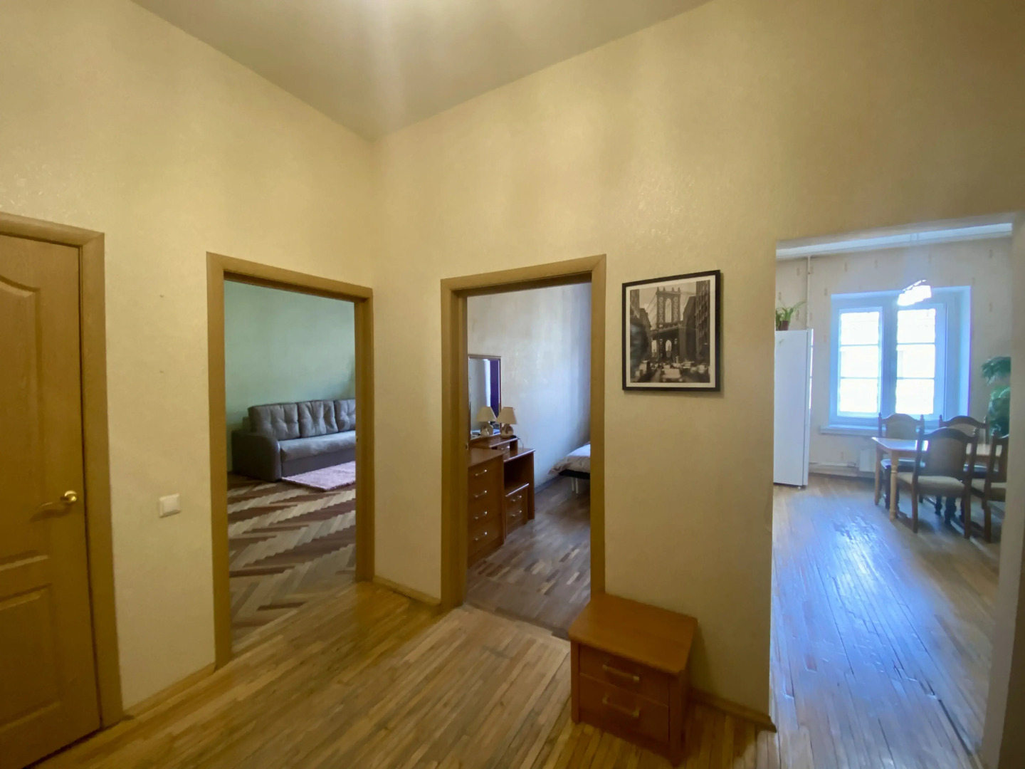 Апартаменты с видом на Невский проспект