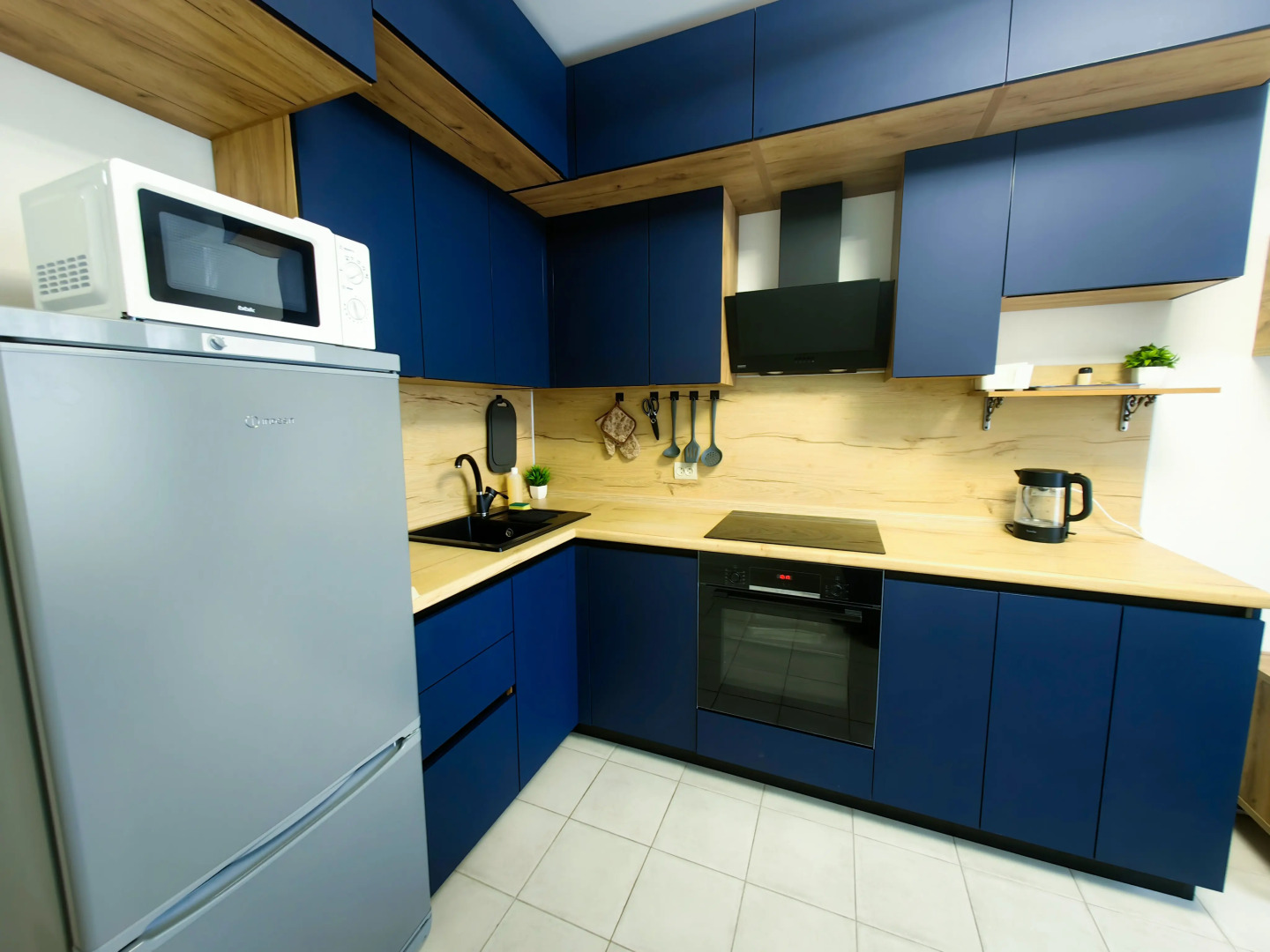 Квартира Вместительная у МРНЦ им. Цыба