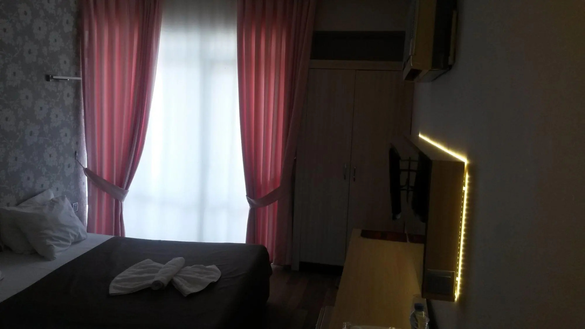 Отель Winecity