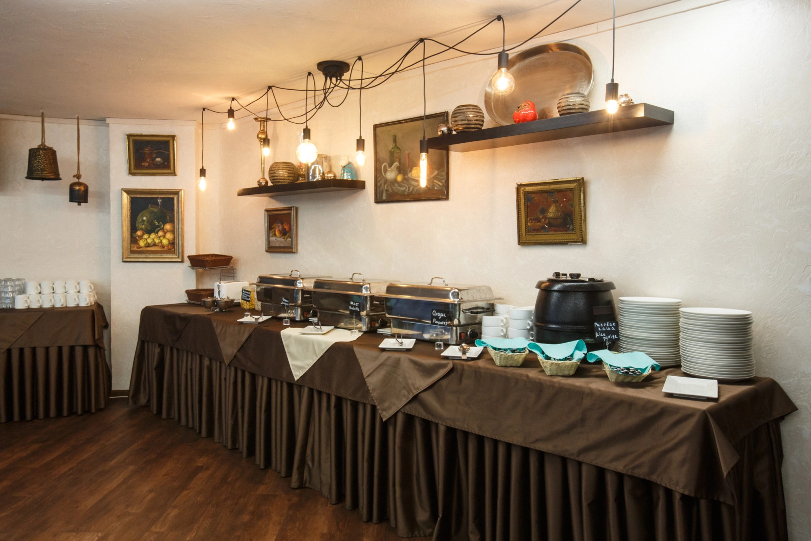 Отель Академия