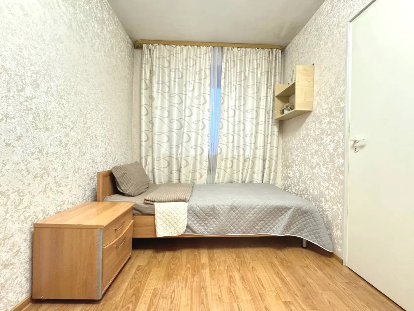 Квартира Двухкомнатная с Балконом и Кондиционером в Центре на Весенней