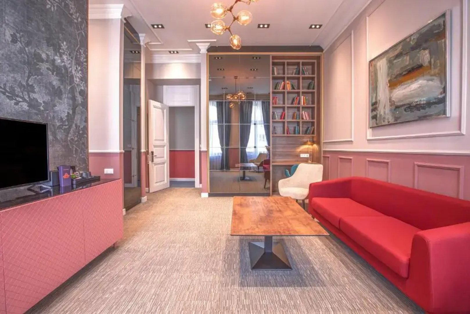 Heritage Hotel and Suites (by Travel Agency)
