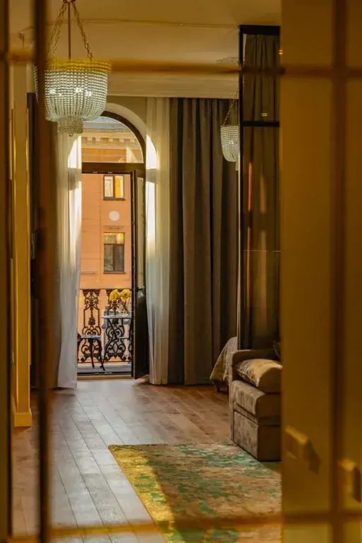 Квартира с балконом на Невский проспект -1