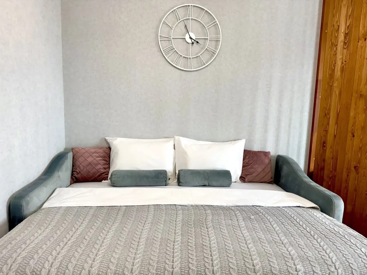 Квартира Букинг39 двухкомнатная с видом на реку