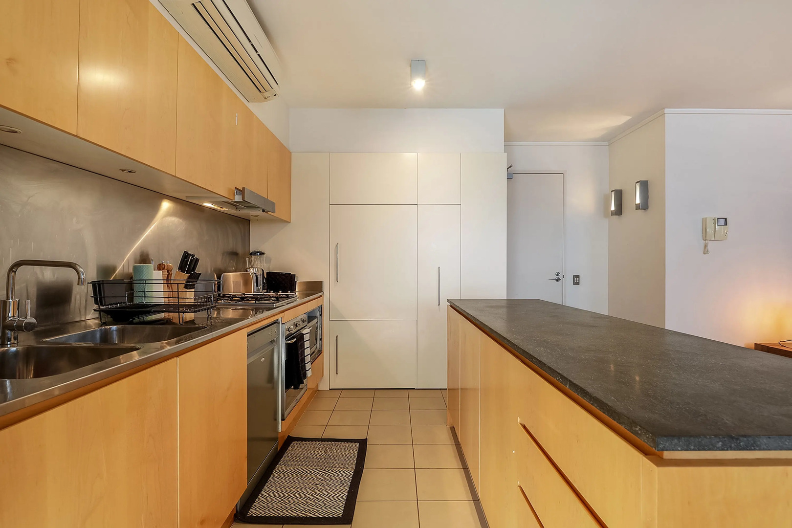 Апартаменты Furnished Near Central Business District